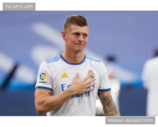 克罗斯精准长传策动进攻，依旧沉稳老练——从场上到日常的传球哲学