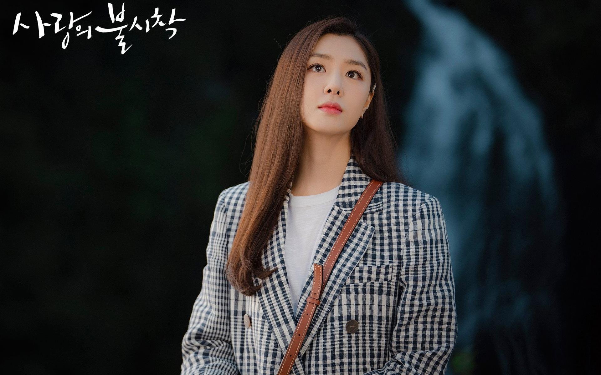 “华金·托比利亚的传球精准度与反应速度,帮助美洲狮队形成强大防线”