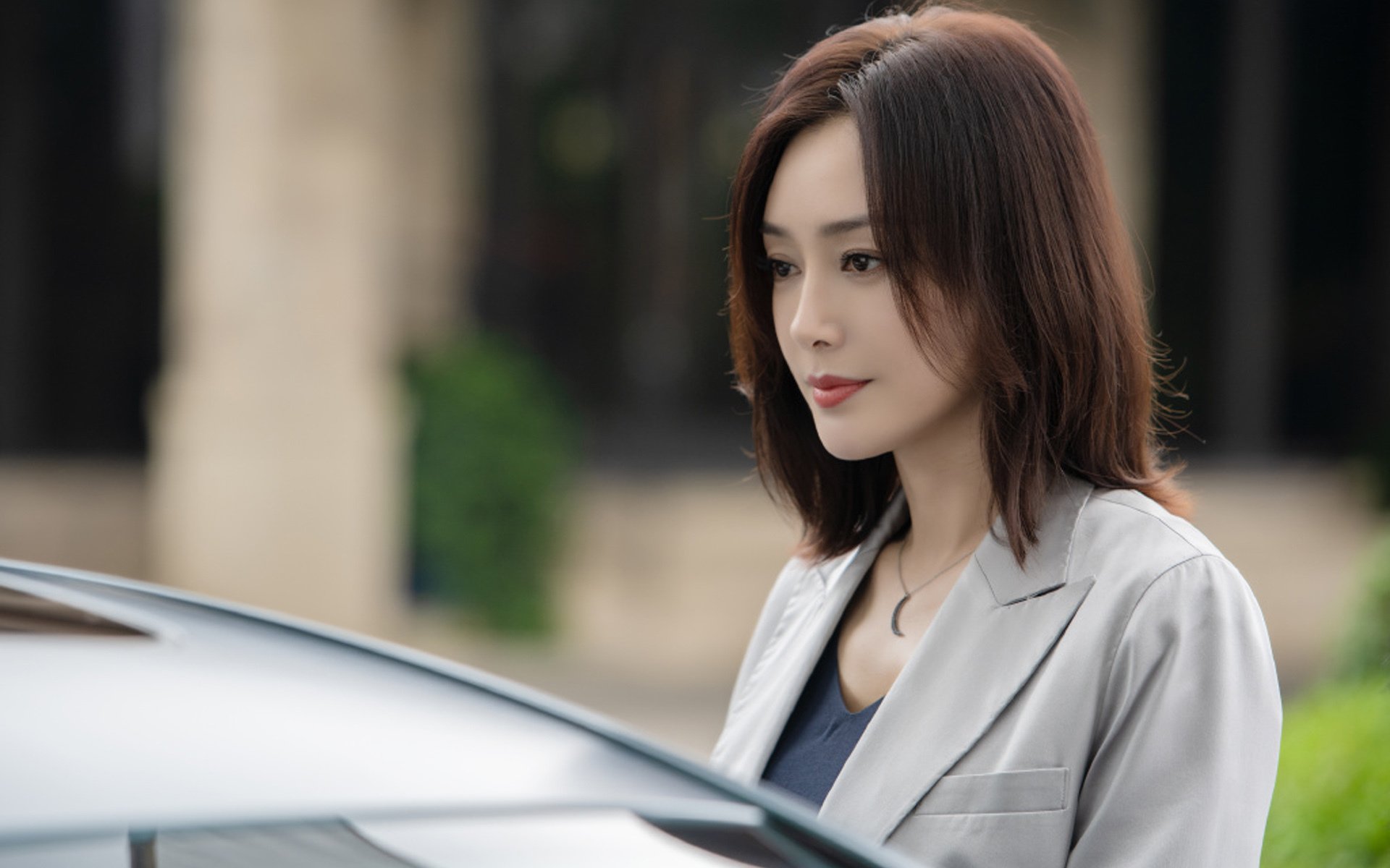 曼联在关键比赛中逆转获胜，积分追赶榜首